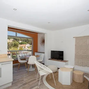 https://joli-t2-bord-de-mer-tout-quip.fr-provencehotel.com